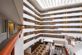 Photograph of Embassy Suites, Linthicum