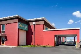 Photograph of Quality Inn, Baltimore