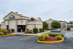 Photograph of Days Inn, Salisbury