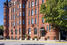 Photograph of Hotel Brexton, Baltimore
