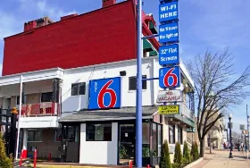 Photograph of Motel 6, Baltimore