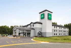 Photograph of Wingate by Wyndham, Salisbury