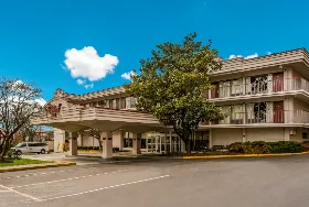 Photograph of Red Roof Inn, Glen Burnie