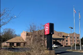 Photograph of Red Roof Inn & Suites, Chestertown