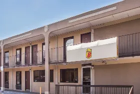 Photograph of Super 8, Camp Springs