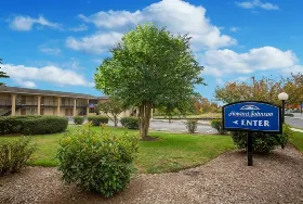 Photograph of Howard Johnson, College Park