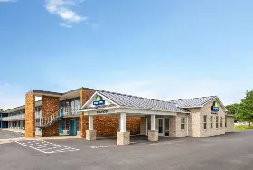 Photograph of Days Inn, Frederick