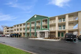 Photograph of HomeTowne Studios, Livonia