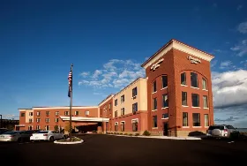 Photograph of Hampton Inn, Marquette