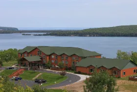 Photograph of Holiday Inn Express, Munising