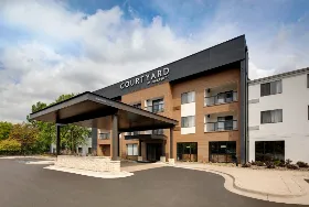 Photograph of Courtyard, Kentwood
