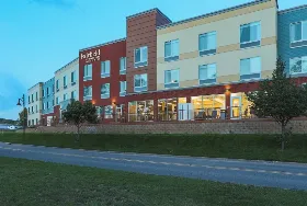 Photograph of Fairfield Inn & Suites, Marquette
