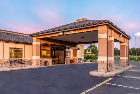Photograph of Country Inn & Suites, Muskegon