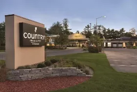 Photograph of Country Inn & Suites, Traverse City