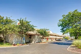 Photograph of Days Inn, Monroe