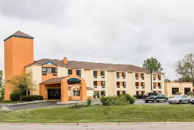 Photograph of Days Inn by Wyndham Flint/Bishop International Airport, Flint