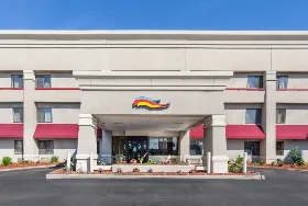 Photograph of Baymont by Wyndham, Roseville