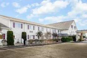 Photograph of Super 8, Saint Ignace