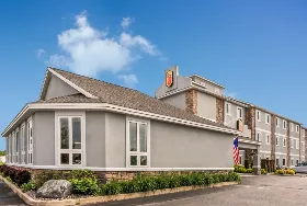 Photograph of Super 8, Sault Sainte Marie