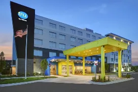 Photograph of Tru By Hilton, Troy