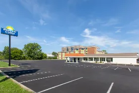 Photograph of Days Inn, Grand Rapids