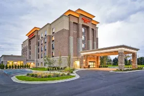 Photograph of Hampton Inn, Livonia