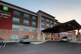 Photograph of Holiday Inn Express, Livonia
