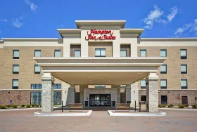 Photograph of Hampton Inn, Warren