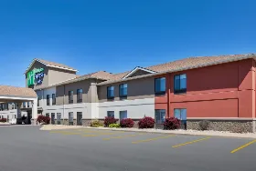 Photograph of Holiday Inn Express, Three Rivers