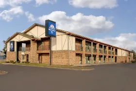 Photograph of Americas Best Value Inn, Livonia