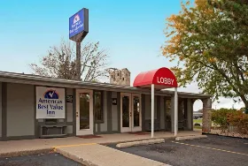 Photograph of Americas Best Value Inn, Lansing