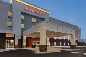 Photograph of Hampton Inn, Brooklyn Park
