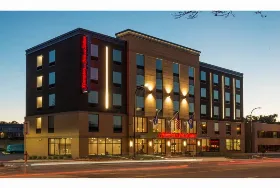 Photograph of Hampton Inn, Minneapolis