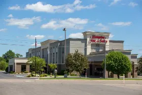Photograph of Hampton Inn, Alexandria