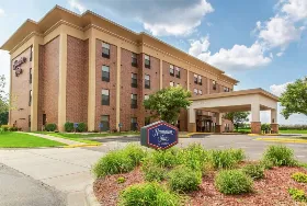 Photograph of Hampton Inn, Burnsville