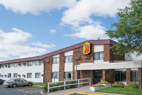 Photograph of Super 8, Brooklyn Center