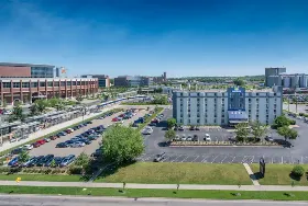 Photograph of Days Hotel by Wyndham University Ave SE, Minneapolis
