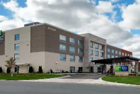 Photograph of Holiday Inn Express, Eagan