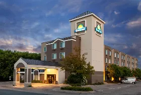 Photograph of Days Inn, Eagan