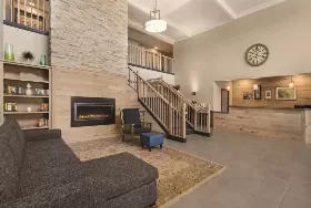 Photograph of Country Inn & Suites, Detroit Lakes