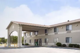 Photograph of Super 8, Park Rapids