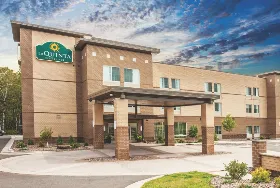 Photograph of La Quinta Inn & Suites, Duluth