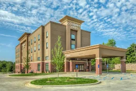 Photograph of Hampton Inn, Poplar Bluff