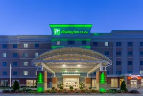 Photograph of Holiday Inn & Suites, Jefferson City