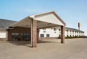 Photograph of Super 8 by Wyndham Bethany MO, Bethany