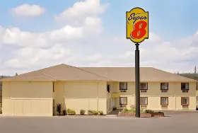 Photograph of Super 8, Rock Port