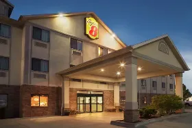 Photograph of Super 8, Perryville