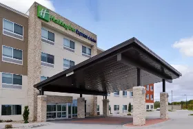 Photograph of Holiday Inn Express, Lees Summit