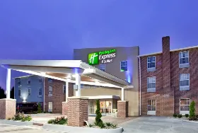 Photograph of Holiday Inn Express, North Kansas City