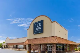 Photograph of Red Lion Inn & Suites Branson, Branson